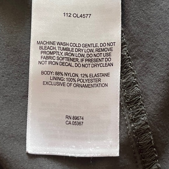 Mountain Hardwear Convertible Hiking Pants Womens 12/32 Gray Zip Off OL4577 - Picture 7 of 8